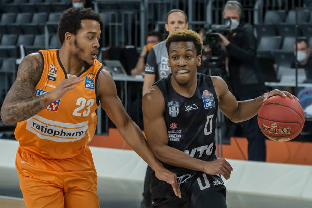 场友谊赛中 场友谊赛中