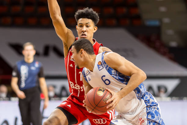 守战术及人 守战术及人